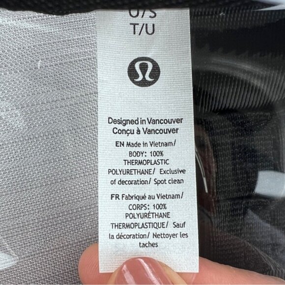 NEW Lululemon Everywhere Belt Bag 1L Clear/Black *LOGO - Concert Sporting Events - Picture 8 of 10